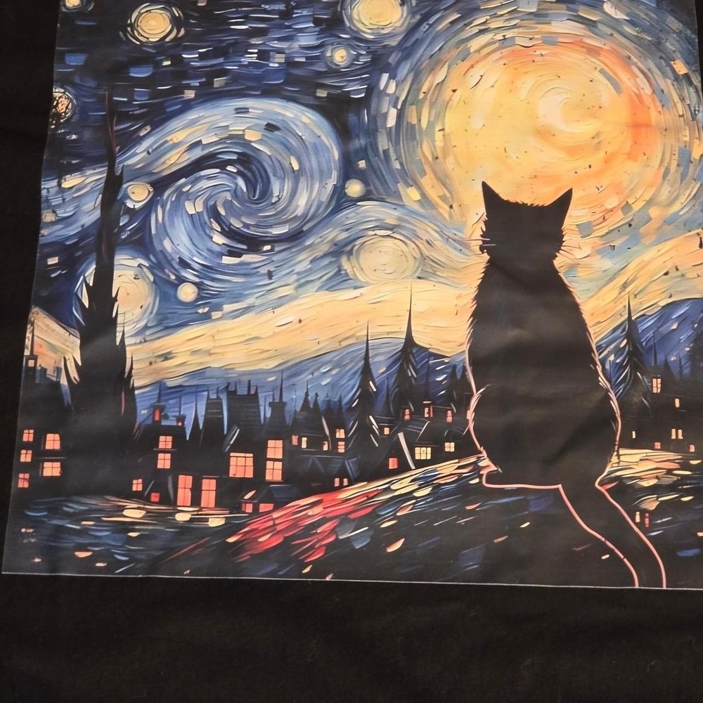 Graphic tee black cat t-shirt